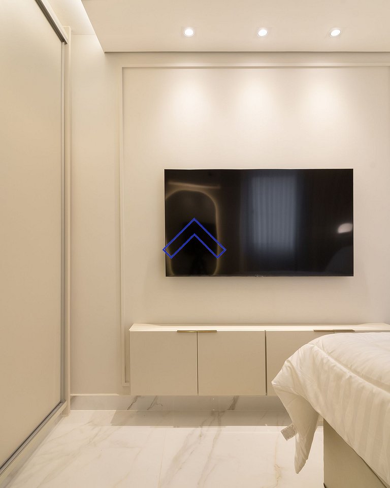 Luxury and Convenience in Bueno – Walk Everywhere