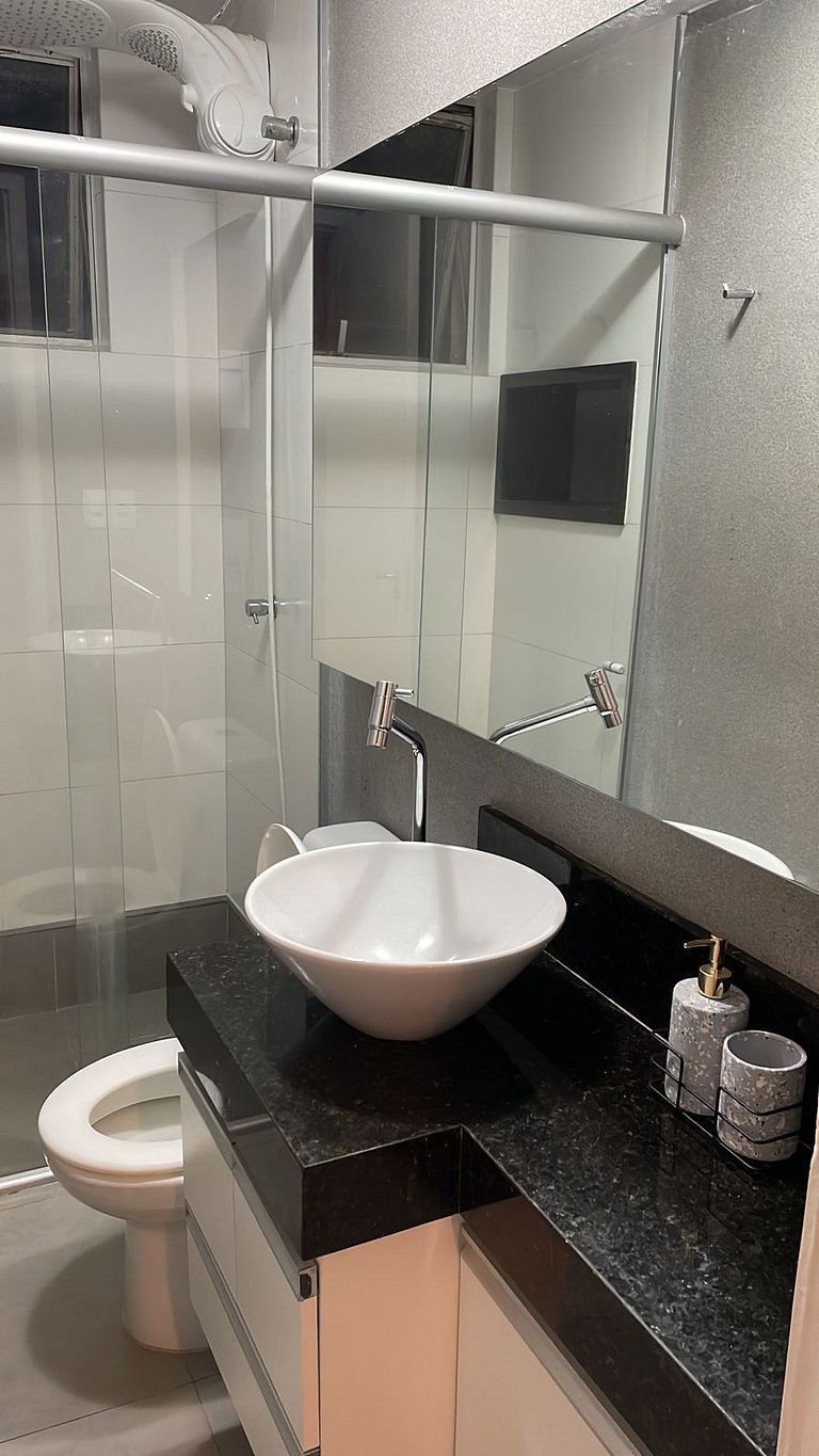 Muy cerca de todo. Entre Bueno y Marista, con hospitales, ce