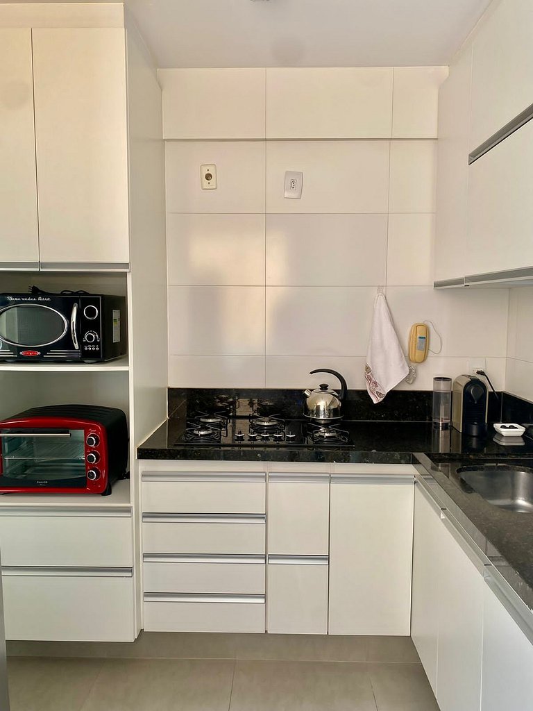 Muy cerca de todo. Entre Bueno y Marista, con hospitales, ce