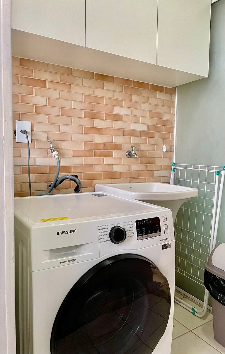 City view, Pool, 0.5 miles near Malls, Markets, Park