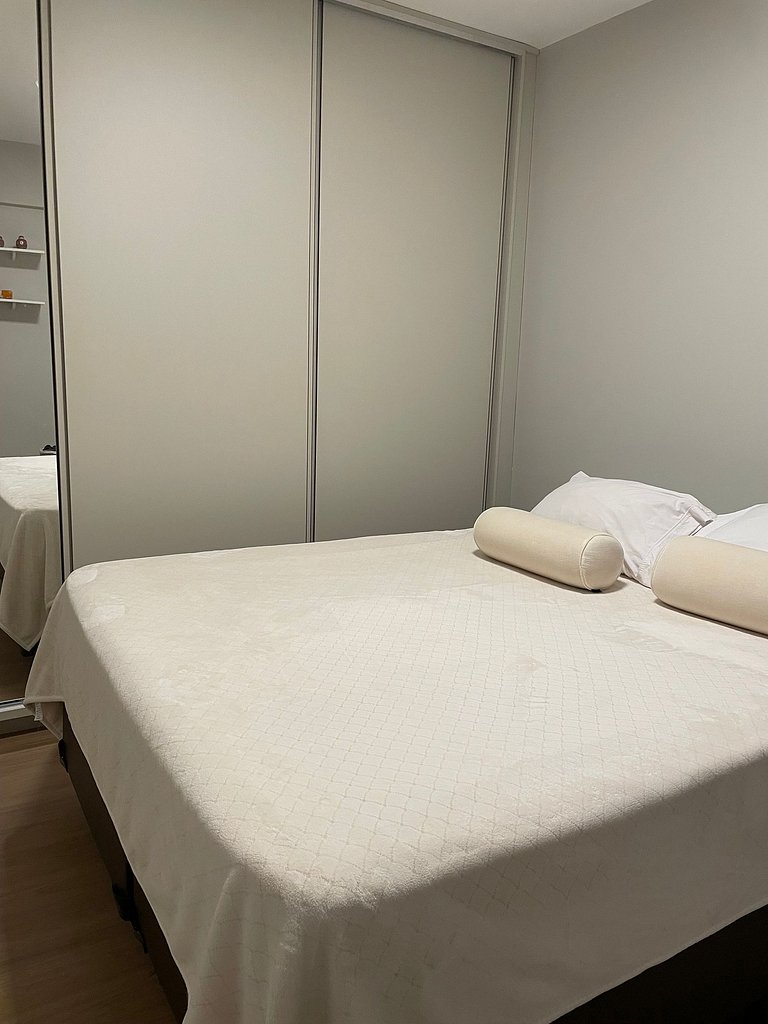 Muy cerca de todo. Entre Bueno y Marista, con hospitales, ce