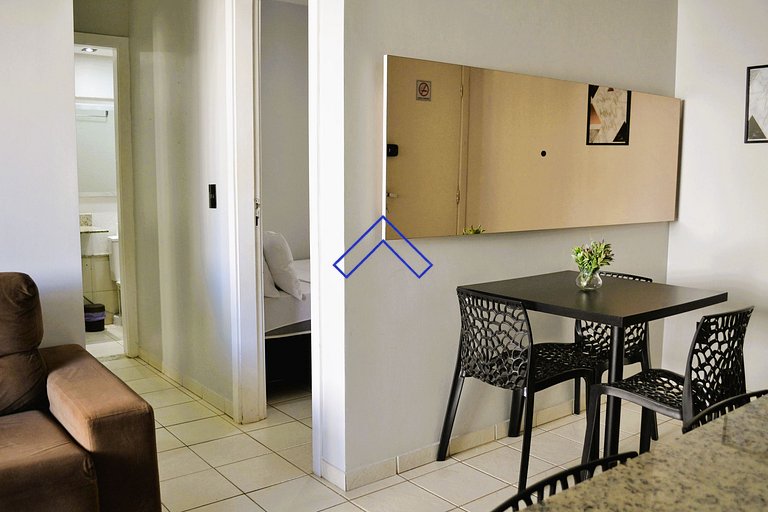 U504A - Modern, Heated Pool, Close to Shows and Shopping Mal