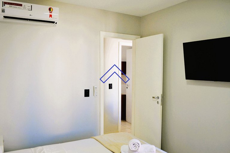 U504A - Modern, Heated Pool, Close to Shows and Shopping Mal