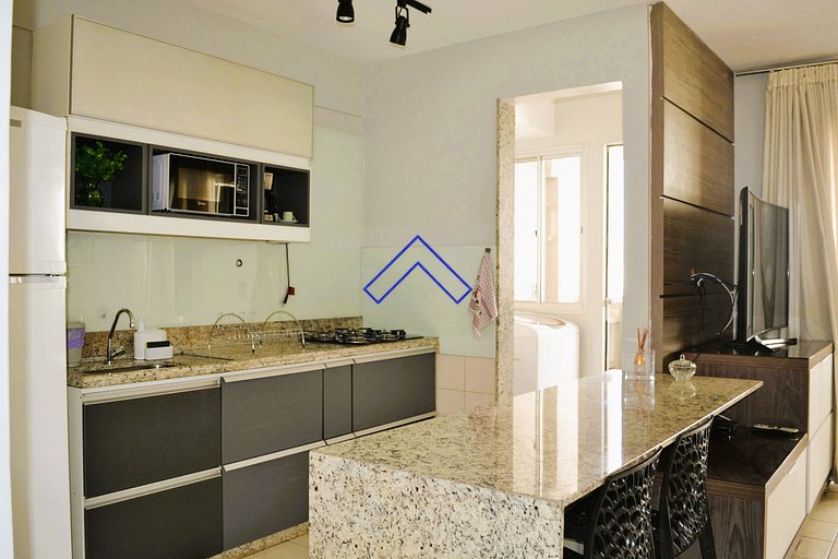 U504A - Modern, Heated Pool, Close to Shows and Shopping Mal