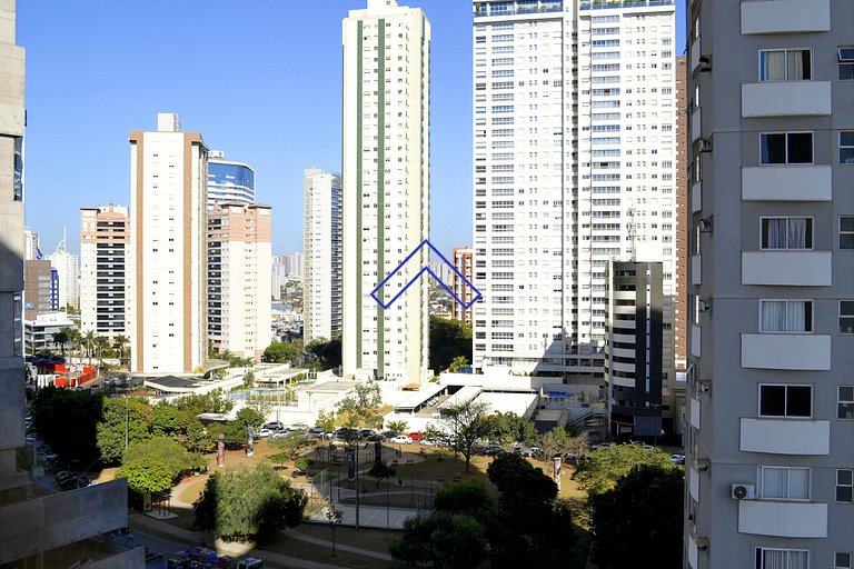 U504A - Modern, Heated Pool, Close to Shows and Shopping Mal