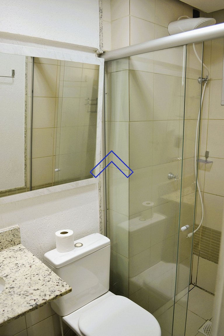 U504A - Modern, Heated Pool, Close to Shows and Shopping Mal
