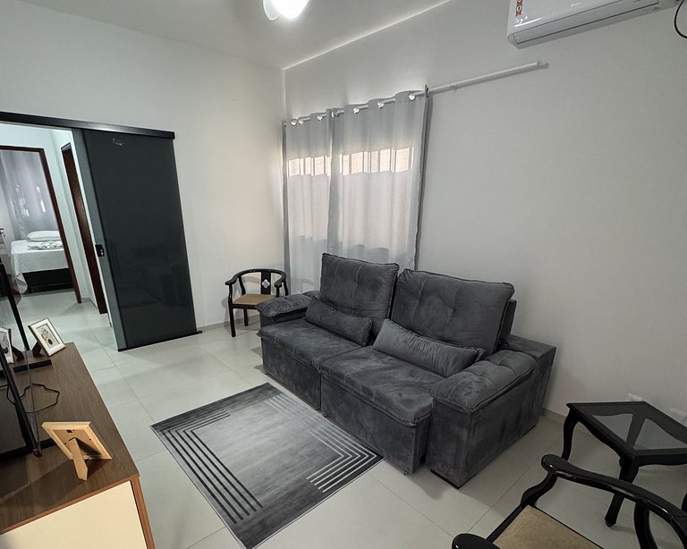 Casa Aconchegante com Ar em Tudo – Próx ao Centro!