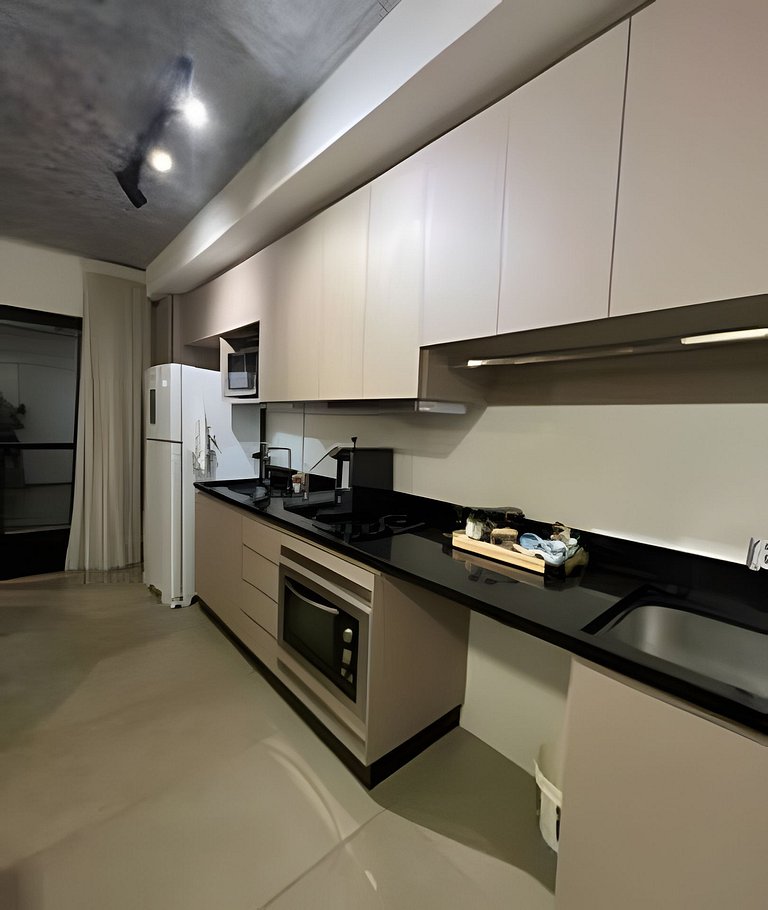 Romântico e Charmoso, Flat acolhedor