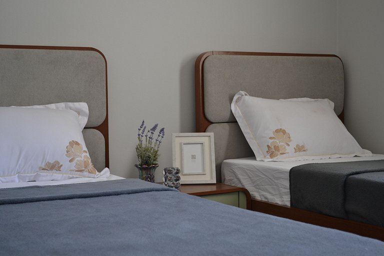 Your Modern Retreat | 3 Elegant Bedrooms