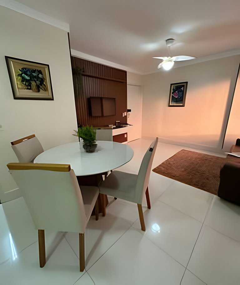 Confortável, perto Av. 85 e T-63