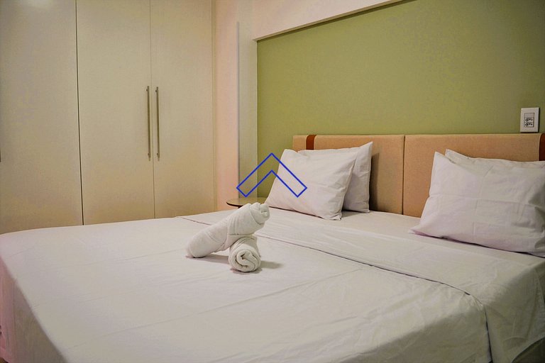 A lot of comfort! King size bed and plenty of leisure activi