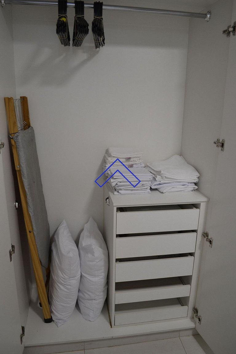 A lot of comfort! King size bed and plenty of leisure activi