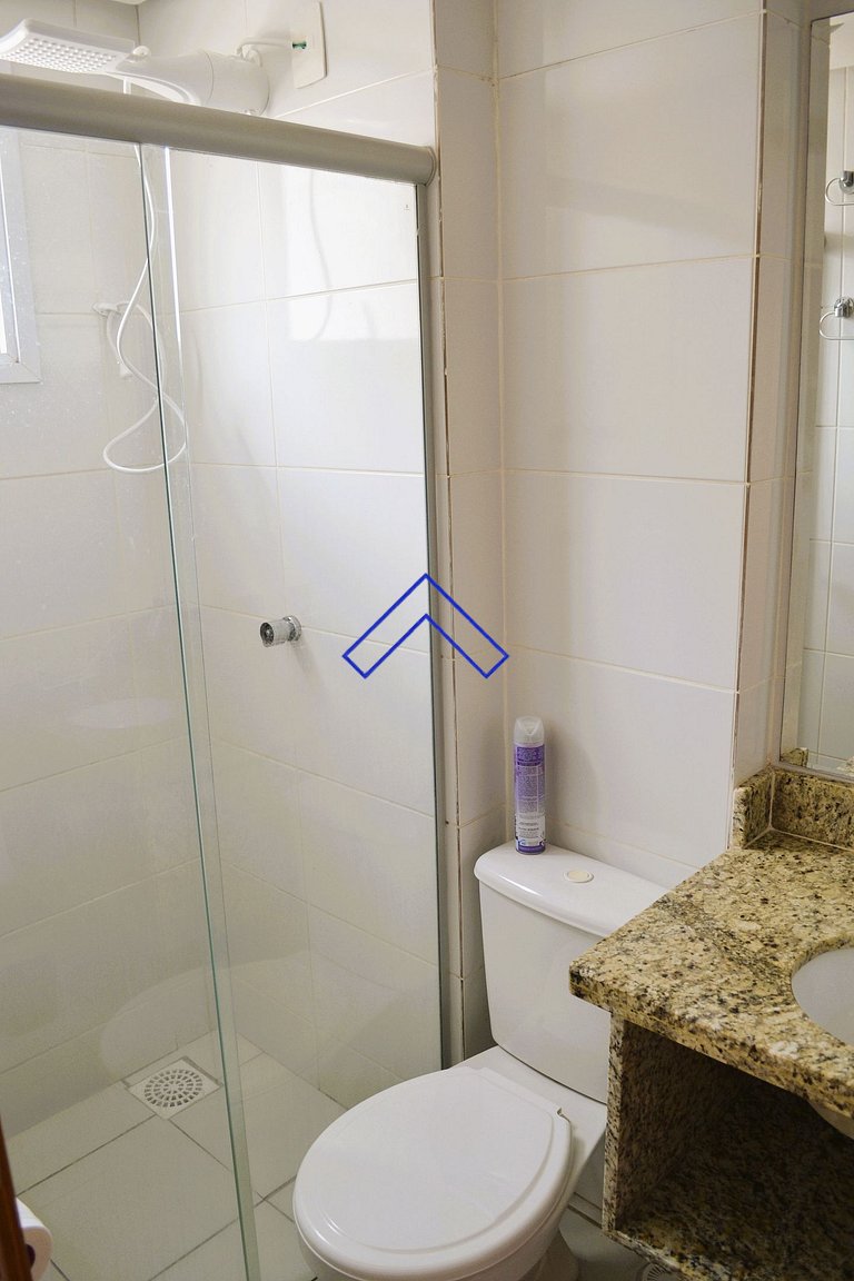 NW1704 - Modern apt with workspace, garage, near hospitals.