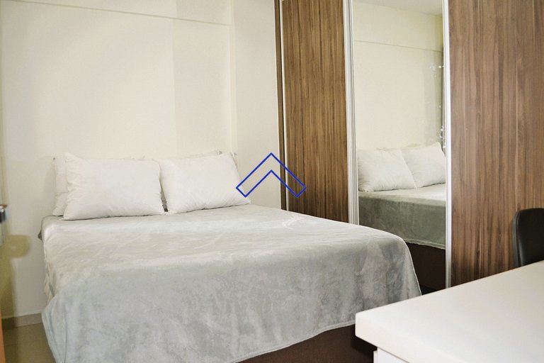 NW1704 - Modern apt with workspace, garage, near hospitals.