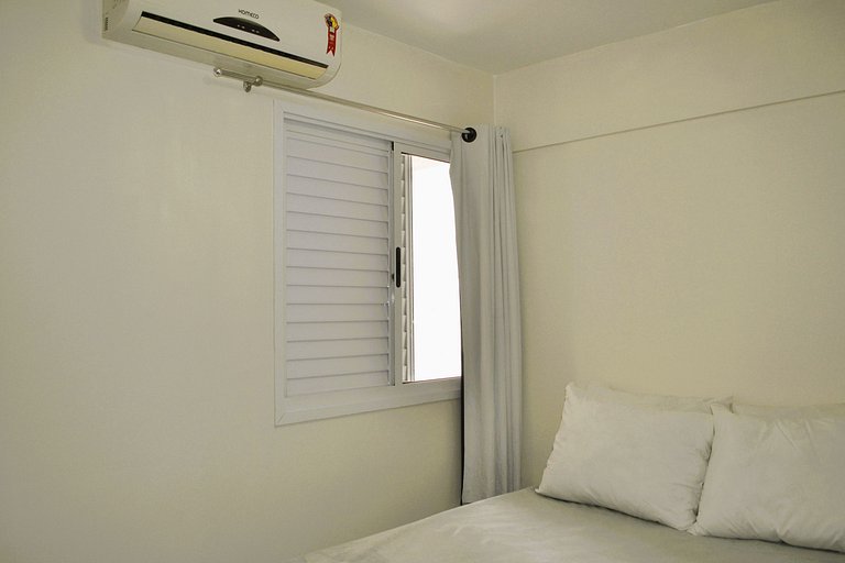 Apt con espacio trabajo, garaje, cerca de hospital