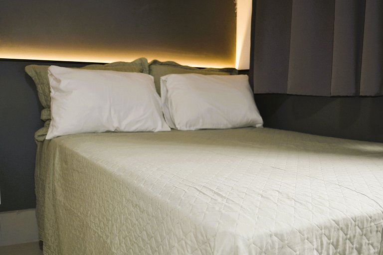 Impeccable studio with a fully equipped kitchen and a small