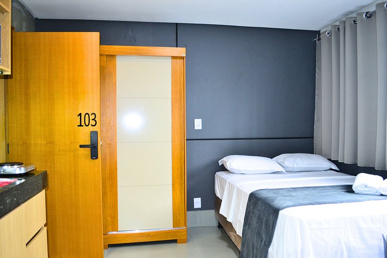 Apto Inteiro Mobiliado: Ideal p/ Trabalho e Lazer