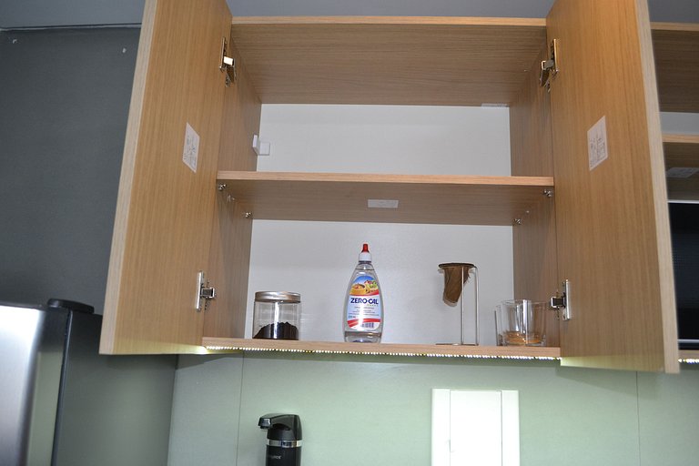 Impeccable studio with a fully equipped kitchen and a small