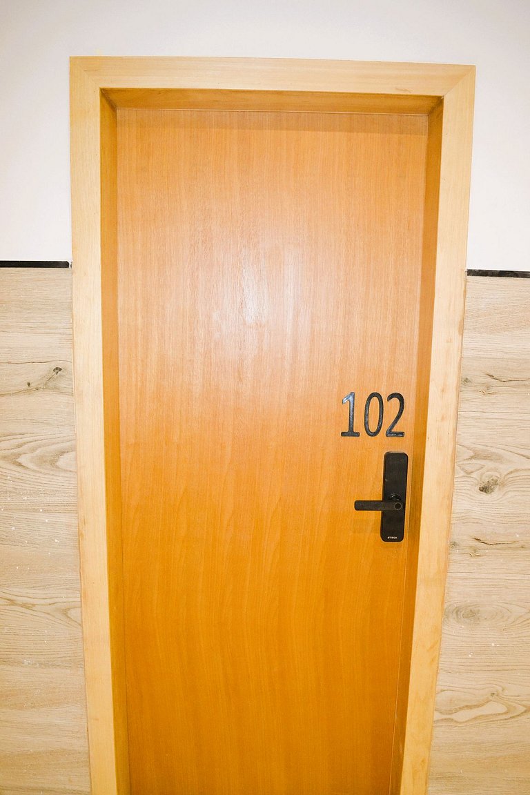 New studio w/ a/c and washing machine