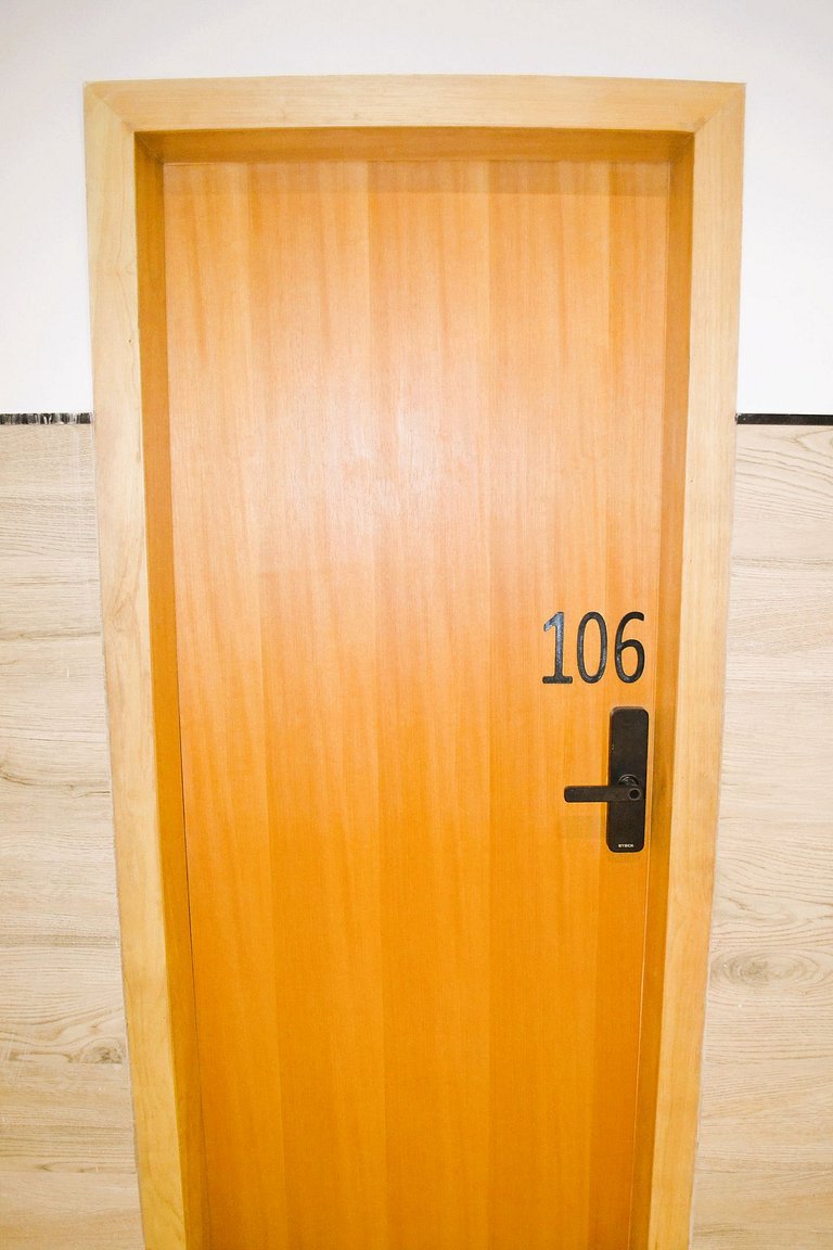 Cozy Studio • Double Bed • Kitchen