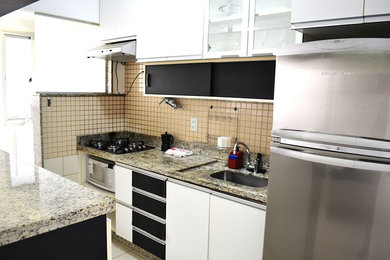 Relájate en GYN: Piscina, sauna y vista panorámica