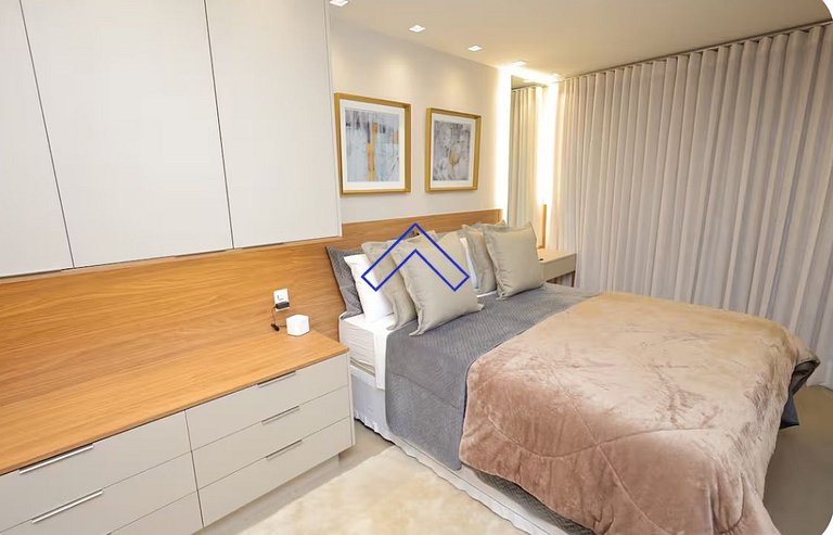 Premium Panoramic View 32nd Floor | West Sector