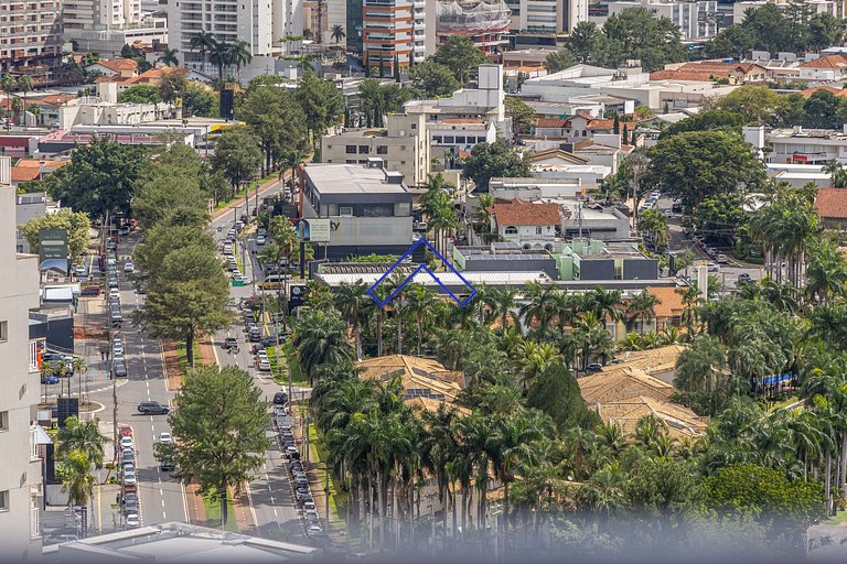Luxo no Setor Marista com Piscina Privativa