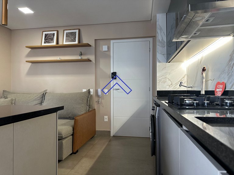 Romantic Refuge: Modernity and Comfort St Oeste