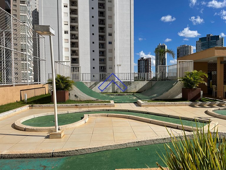 Apto com Varanda e Lazer de Resort no Jd. Goiás