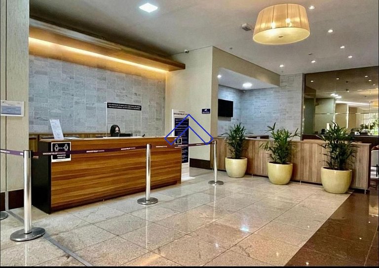 BF2603 - Modern + complete walking distance Flamboyant Park