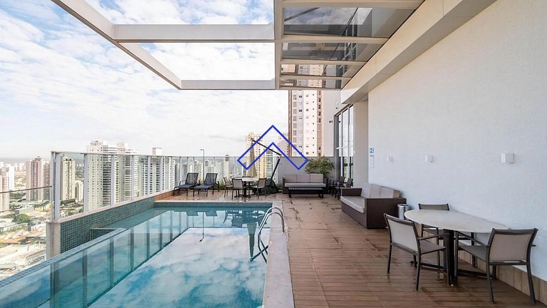 Rooftop Incrível: Piscina Aquecida e Academia