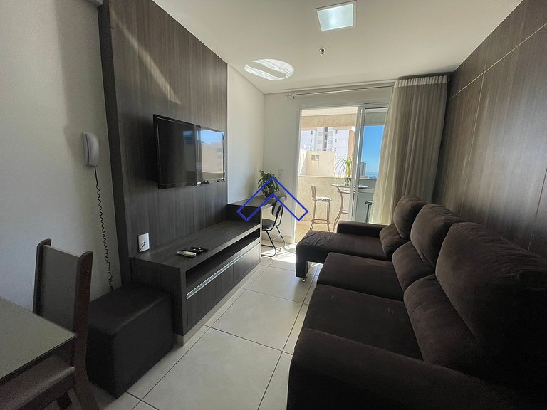 BF2414 - Modern + complete walking distance Flamboyant Park