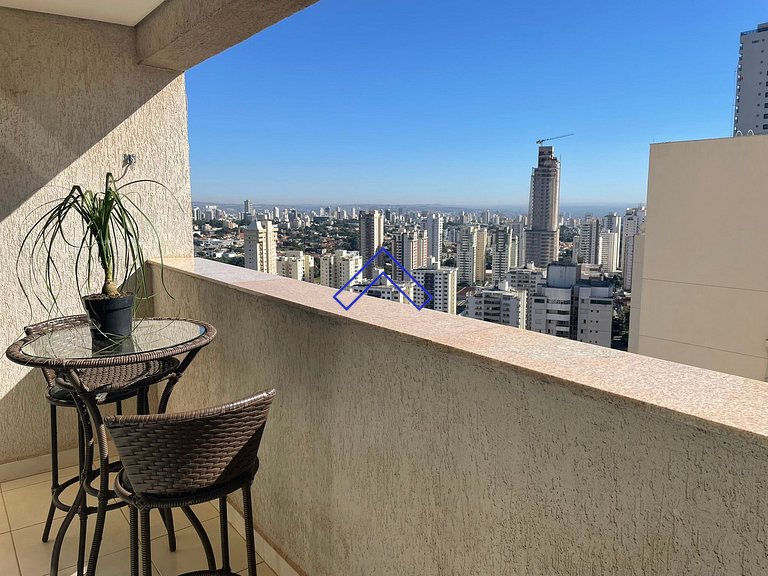 BF2414 - Modern + complete walking distance Flamboyant Park