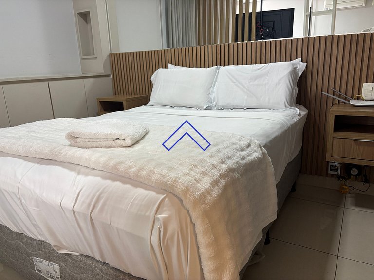 DNA906B - Impressive rooftop with heated pool and gym