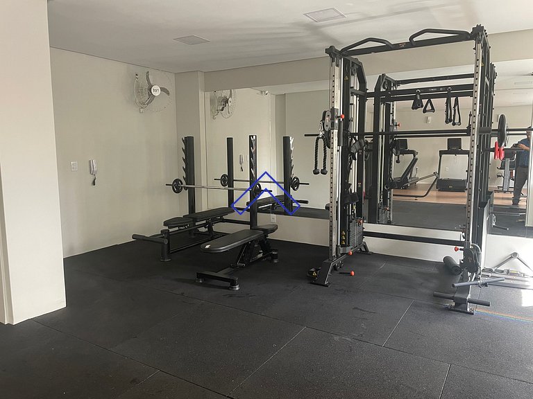 NW1807 - Luxury apt with workspace, garage, near hospitals.