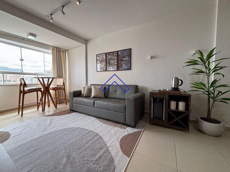 NW1807 - Luxury apt with workspace, garage, near hospitals.