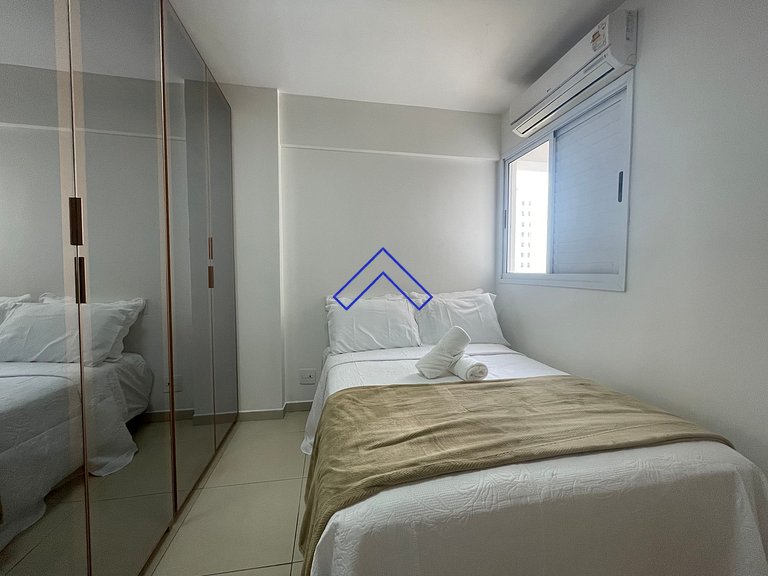 Apt con espacio trabajo, garaje, cerca de hospital