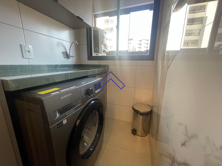 Cerca de hospital, centro comercial, 3 suites, piscina